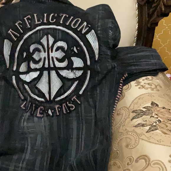 Used - Picture 4 of 6